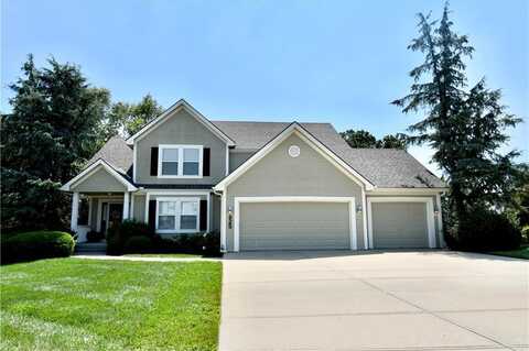 925 Redwood Circle, Liberty, MO 64068