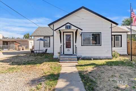 211 W 2nd Street, Emmett, ID 83617