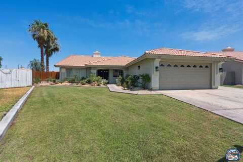 597 Larkspur Ln, Imperial, CA 92251