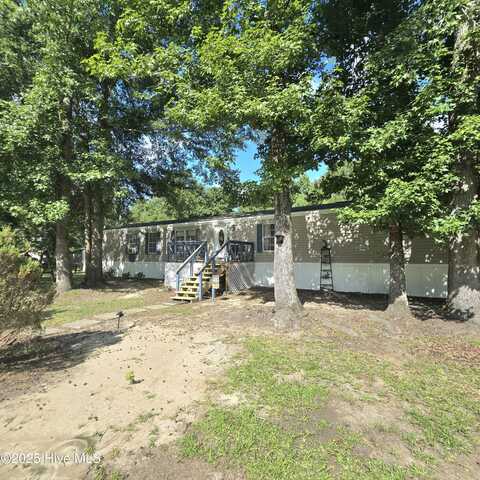 108 Aaron Court, Burgaw, NC 28425