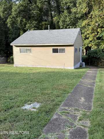 211 Wadsworth Place, Oak Ridge, TN 37830