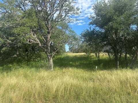 4032 Comanche Trace Dr, Kerrville, TX 78082