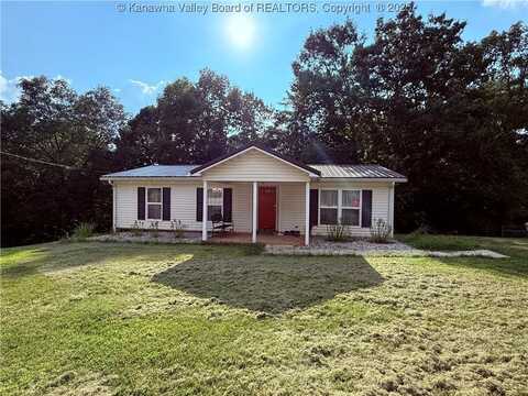 35 N Red Oak Road, Cottageville, WV 25239