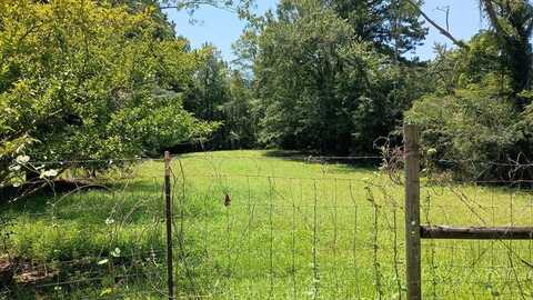63 1/2 WOODSON DR, Laurel, MS 39443