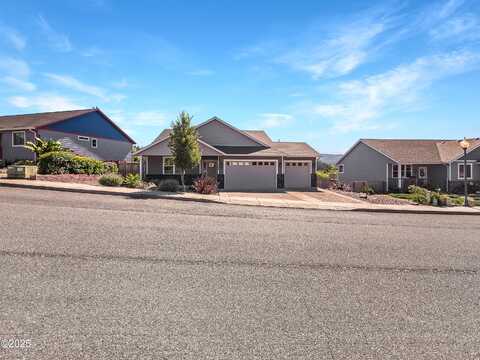 5294 NE Voyage Avenue, Lincoln City, OR 97367
