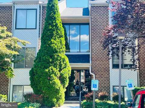 5 MULLINGAR CT #201, LUTHERVILLE TIMONIUM, MD 21093