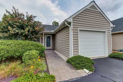 1235 Jefferson Oaks Court, Forest, VA 24551