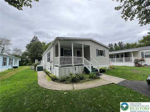 4 Hickory Hills Drive, Moore Twp, PA 18014