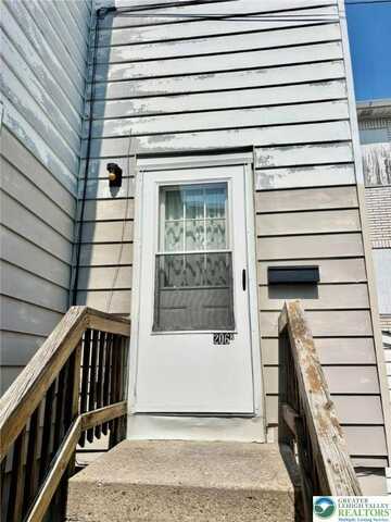 206 W Main Street, Pen Argyl Boro, PA 18072