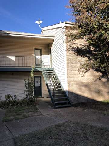 6784 QUAIL HOLLOW, Memphis, TN 38120