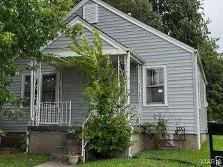 1525 N 4th Street, Saint Charles, MO 63301
