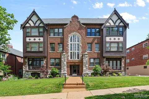 7521 Byron Place, Clayton, MO 63105