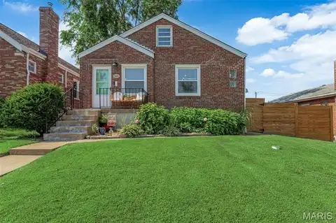 5660 Pernod Avenue, Saint Louis, MO 63139
