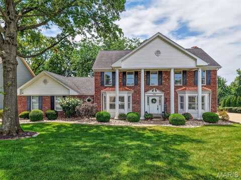 1124 S Charlemagne Drive, Lake Saint Louis, MO 63367