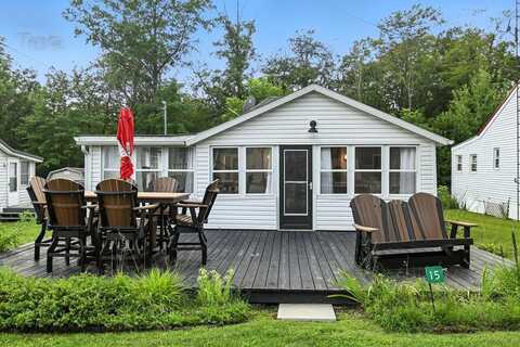 15 Park Circle Dr., Crestline, OH 44827