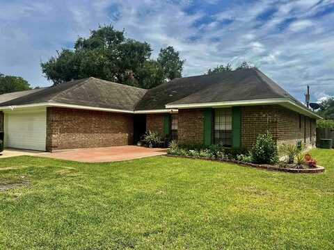 2816 LA MESA, Bay City, TX 77414
