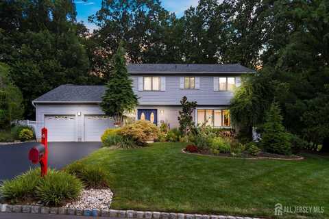 4 Deer Run Court, East Brunswick, NJ 08816