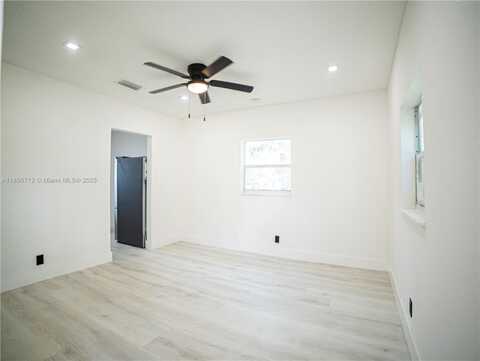 412 Columbus Pkwy, Hollywood, FL 33021