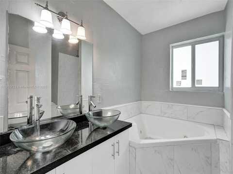 3431 Jackson Blvd, Fort Lauderdale, FL 33312