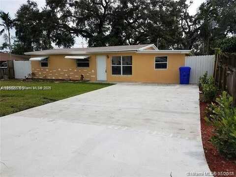 5620 Freedom St, Hollywood, FL 33021