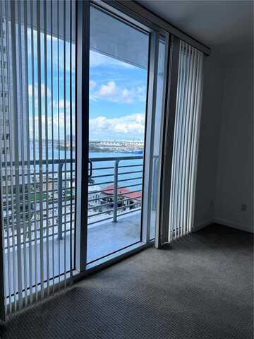 335 S Biscayne Blvd, Miami, FL 33131