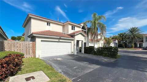 5585 NW 102nd Pl, Doral, FL 33178