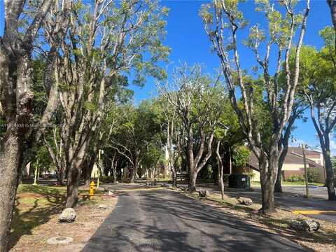 14311 N Kendall Dr, Miami, FL 33186