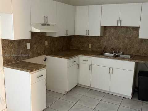4479 NW 185th St, Miami Gardens, FL 33055