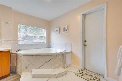 610 Carolina Ave, Fort Lauderdale, FL 33312