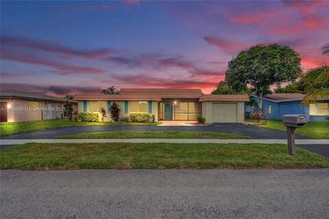 8109 NW 73rd Ter, Tamarac, FL 33321