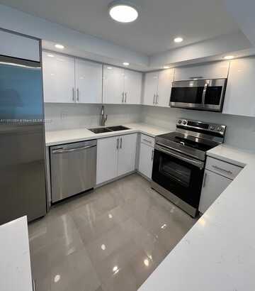 701 Three Islands Blvd, Hallandale Beach, FL 33009