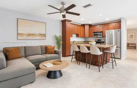 3820 Coral Springs Dr, Coral Springs, FL 33065