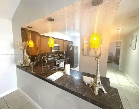 18850 NW 57th Ave, Hialeah, FL 33015