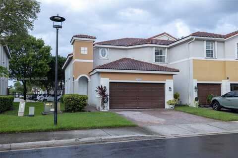 11543 NW 80th St, Doral, FL 33178