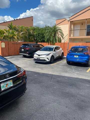 15617 SW 86th Ter, Miami, FL 33193