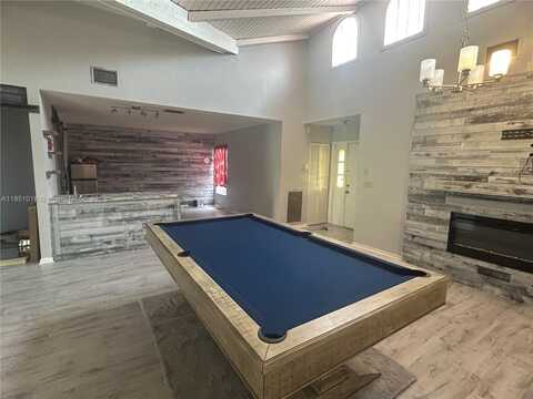 8141 Pine Cir, Tamarac, FL 33321