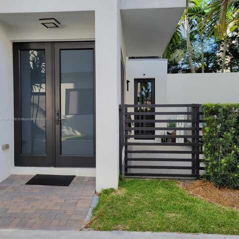 8263 NW 47th Ter, Doral, FL 33166