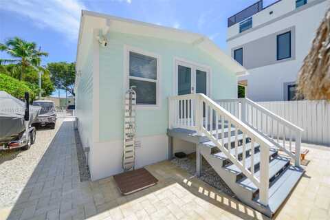 11 Mockingbird Rd, Key Largo, FL 33037