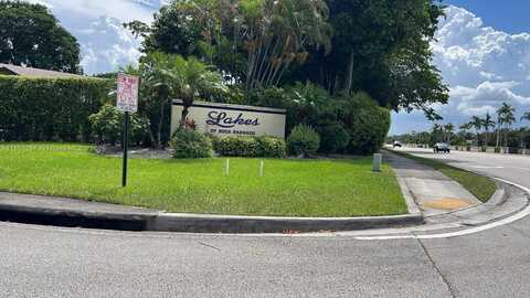 23393 Barlake Dr, Boca Raton, FL 33433