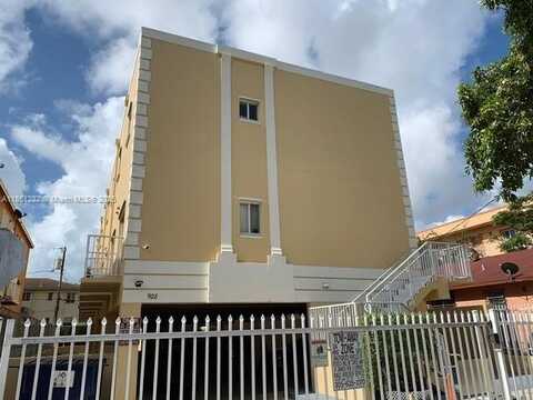 928 SW 3rd St, Miami, FL 33130