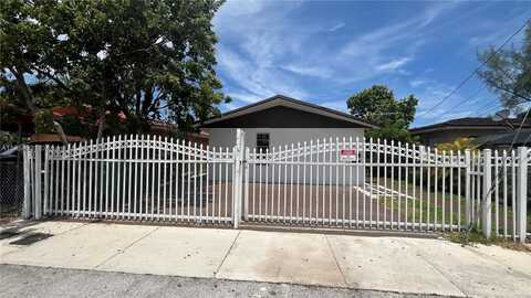2929 NW 22nd Ct, Miami, FL 33142