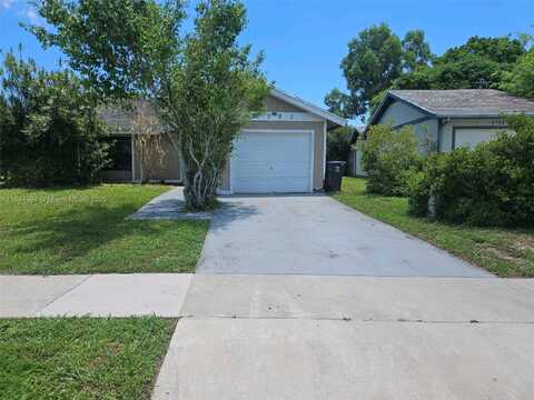 4582 Brook Dr, West Palm Beach, FL 33417