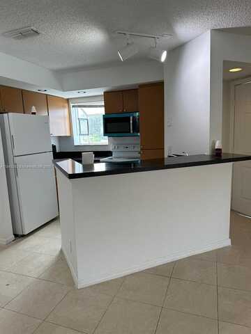 3350 N Pinewalk Dr N, Margate, FL 33063