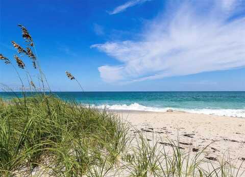 2165 Galleon Dr, Vero Beach, FL 32963
