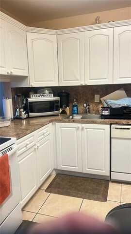 4920 NW 79th Ave, Doral, FL 33166