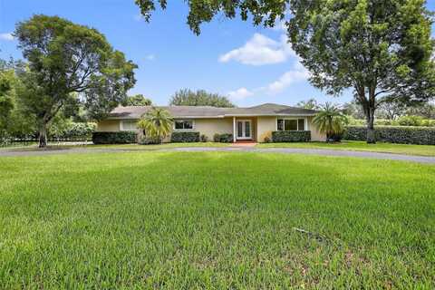 10801 SW 57th Pl, Davie, FL 33328
