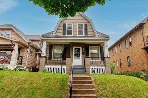 5838 W Scott St, West Allis, WI 53214