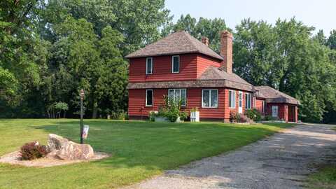 710 W Main St, Lena, WI 54139