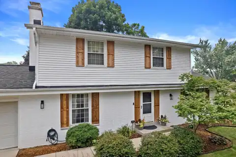 507 Rawlins Dr, Waukesha, WI 53188