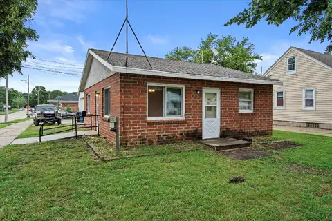 4524 17th St, Racine, WI 53405